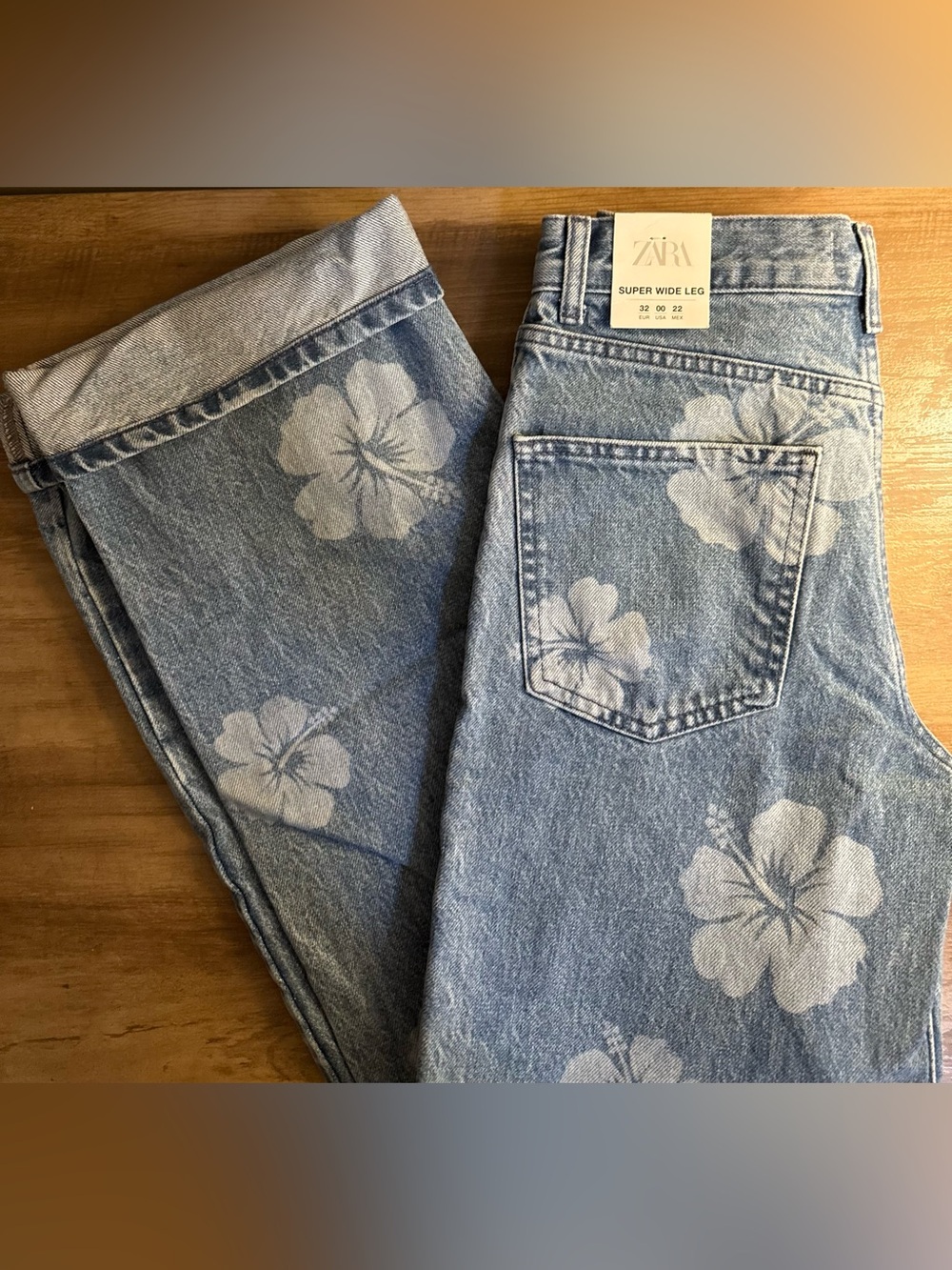 NWT Hibiscus Flower Wide Leg Denim Jeans from Zara - Size 00 - Picture 5 of 15